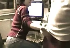 三个男人在屁股上性交小鸡