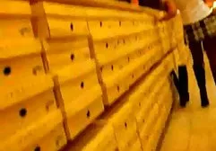 丰满的老师在课堂上和学生一起乱搞学生