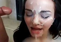 丈夫假装金发妻子玩自制的色情片