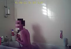 Daniela开始工作，chpokula自己是工作中的绑带