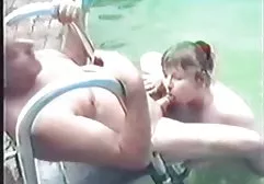 18岁的莫莉是他妈的热的年轻黑人