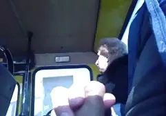 皮卡尔在街上遇见艾莉森并将她分开进行性行为