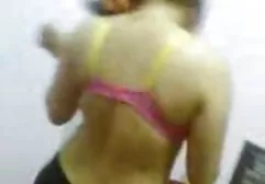 男人舔剃光的阴部和屁股放荡的婊子丝袜