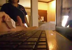 美女来到男按摩师的色情按摩