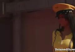 人perdolite年轻亚洲人在床上