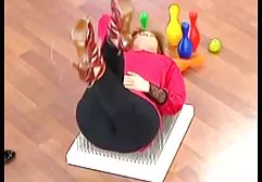 性感的母狗展示他们的魅力