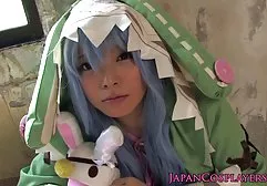 在树林里分享两名俄罗斯同性恋者