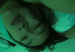 脱衣舞俱乐部的老板操了警察和吸毒成瘾者
