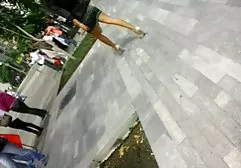 在女子淋浴中隐藏的相机拍摄了很多有趣的东西
