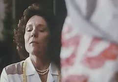 白头发的拉丁恍惚显示她的handjob