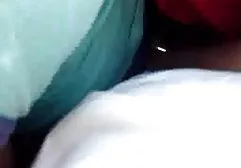 男人用高跟鞋炸薯条护士