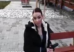 Penelope Cruz在电影“打开你的眼睛”中闪现了胸部
