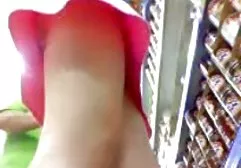 那家伙来租房子，同时他妈的她的情妇