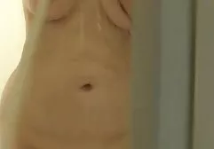性交在屁股的朋友和射液在他的嘴里