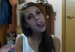 在当地旅馆的狂野的俄国学生gangbang
