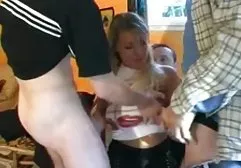从俄罗斯美女军事风格的色情表演