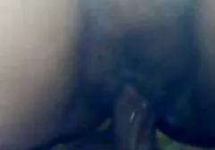 女同性恋者用蜡和女性用振动器尝试她的女朋友