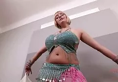 Swingers Anna和她的朋友正在讨厌一个光头男