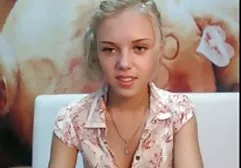 来自捷克共和国的美女同意在相机上做爱