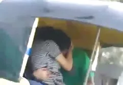 来自年轻的俄罗斯美女的甜蜜性爱