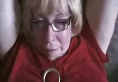 户外美丽的女同志波兰猫
