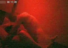 漂亮的宝贝洗澡，和她的情人一起享受性爱