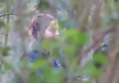 戴眼镜的性感糖果在私人中显示美味的山雀