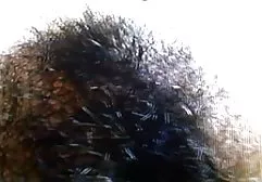 那个男人在她脸上乱哄哄地抱着束缚的女孩