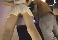 胆小的肛门年轻夫妇