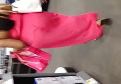 扎着辫子的可爱女孩做口交和乱搞在屁股