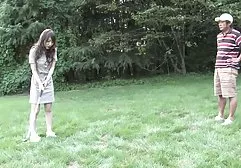 金发女郎性交与成熟的水管工
