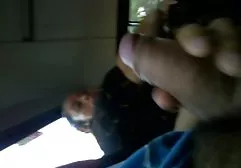 成熟的母亲教女儿吸吮鸡巴