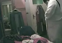 圆屁股的金发女郎烤屁股
